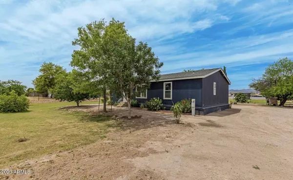 {} W HUNTINGTON Drive, Buckeye, AZ 85326