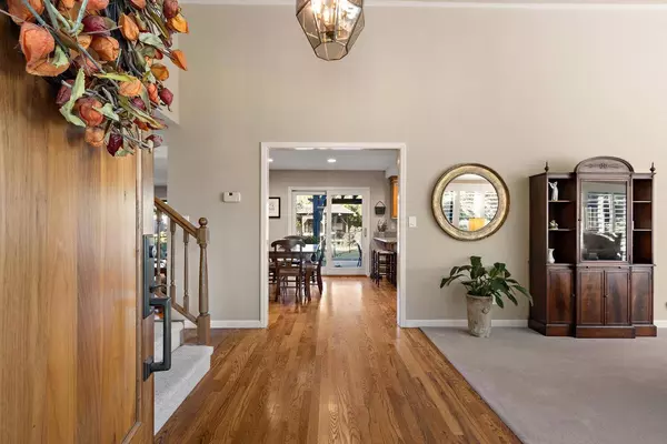 6330 N Point WAY, Sacramento, CA 95831