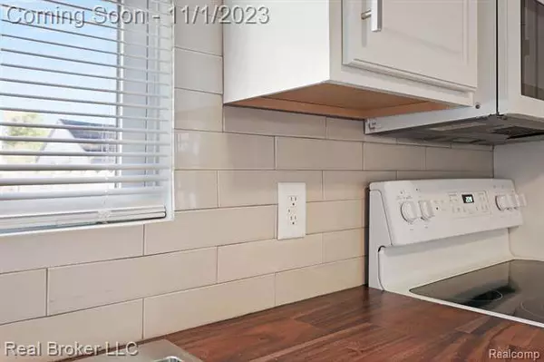 1334 BRADY Avenue, Burton, MI 48529