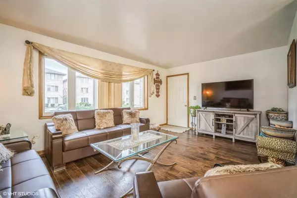 10607 Parkside AVE, Chicago Ridge, IL 60415