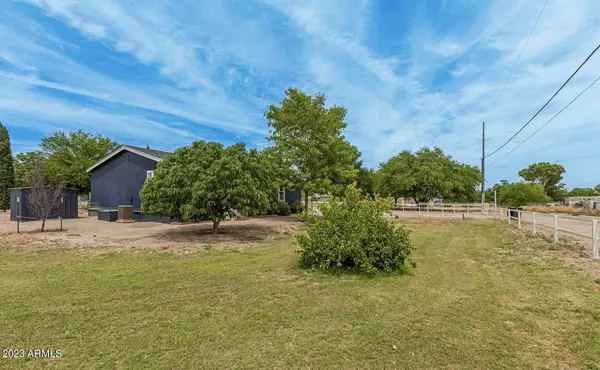 {} W HUNTINGTON Drive, Buckeye, AZ 85326