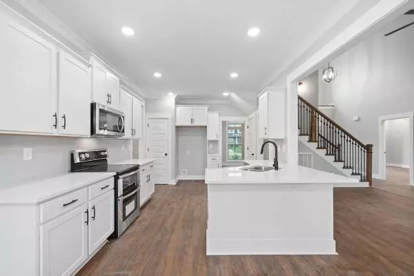 181 Sherlock Dr, Clarksville, TN 37043