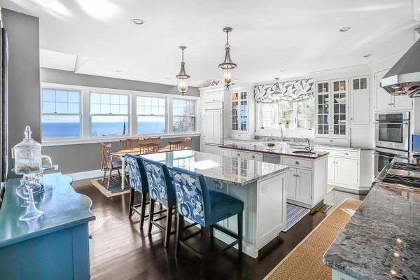 84 Shore Drive, Plymouth, MA 02360