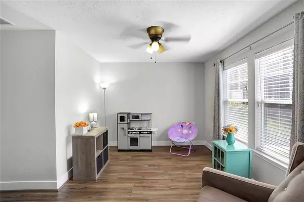 6230 Kings Oaks LN, Humble, TX 77346