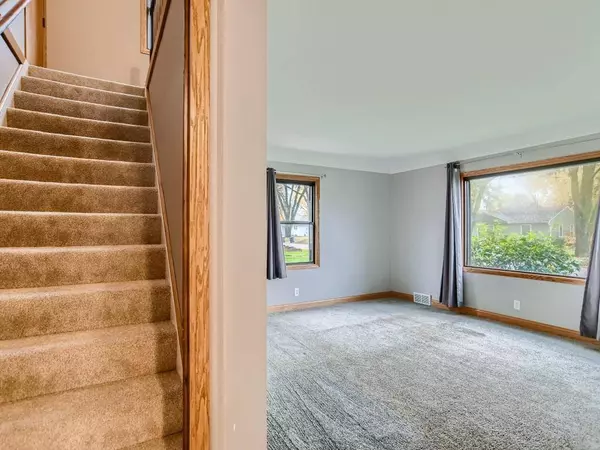 2734 4th AVE E, North Saint Paul, MN 55109