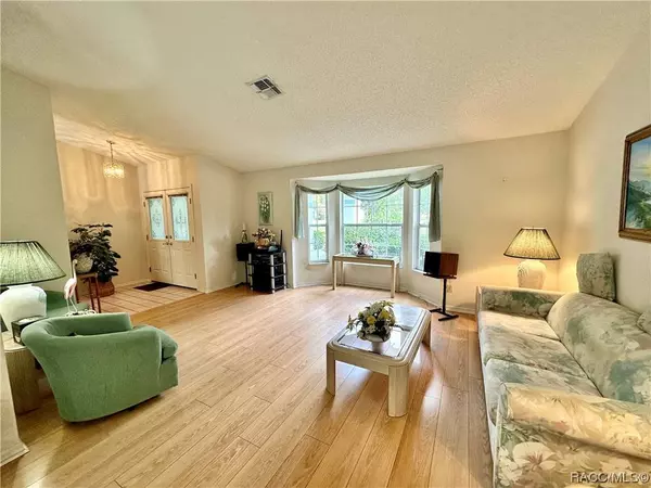 83 Oak Village BLVD, Homosassa, FL 34446