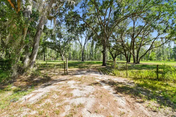 BRUTON RD, Plant City, FL 33565