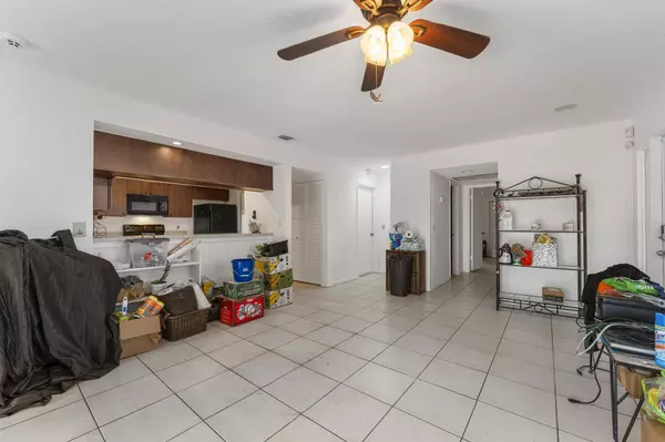 3504 Tamarack TRL, West Palm Beach, FL 33406