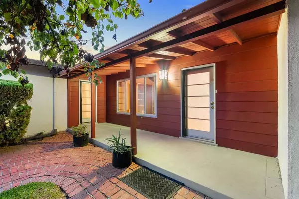 4322 Vista Coronado DR, Chula Vista, CA 91910