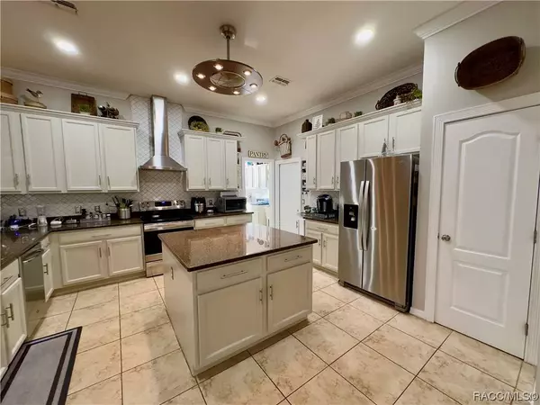 48 Lupine ST, Homosassa, FL 34446