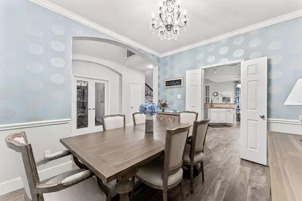 75 W Matisse Meadow CT, The Woodlands, TX 77382