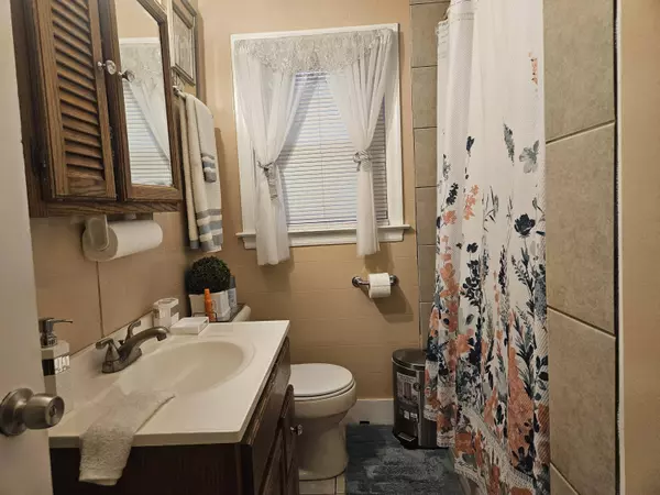 2912 Temple Street, Muskegon Heights, MI 49444