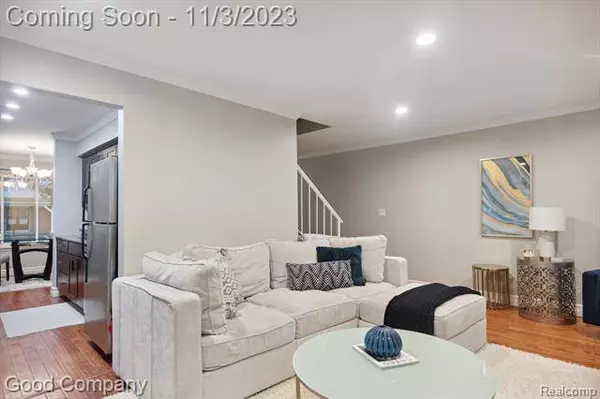 1900 WICKHAM Street, Royal Oak, MI 48073