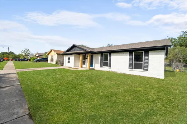 3925 Ivy Ridge Street, Dallas, TX 75241