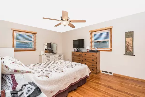 2813 192nd ST, Lansing, IL 60438