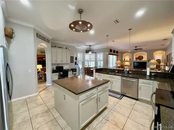 48 Lupine ST, Homosassa, FL 34446