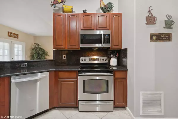 1732 SW Effland AVE, Port Saint Lucie, FL 34953