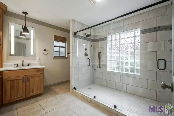 3613 SESSIONS DR, Baton Rouge, LA 70816