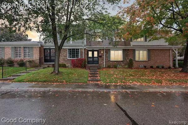 1900 WICKHAM Street, Royal Oak, MI 48073