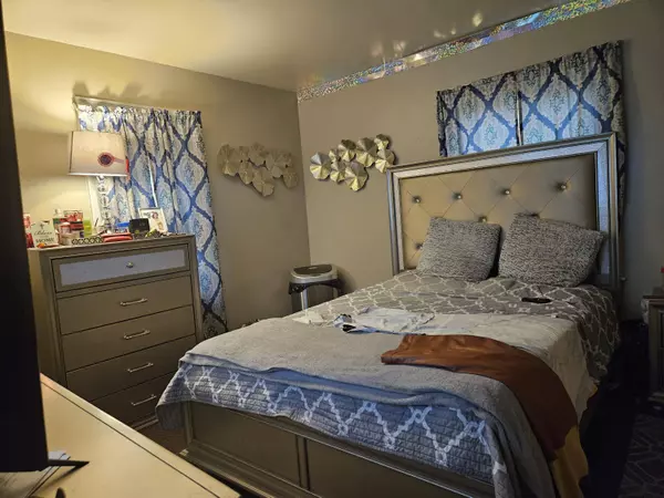 2912 Temple Street, Muskegon Heights, MI 49444