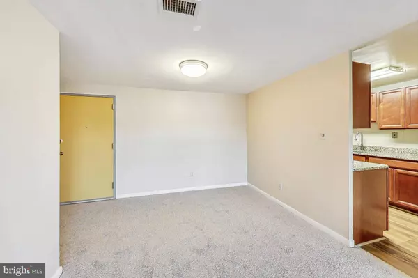 4600 DUKE ST #723, Alexandria, VA 22304