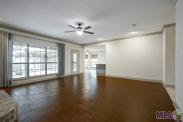 3613 SESSIONS DR, Baton Rouge, LA 70816