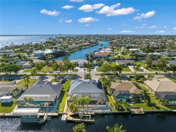 2027 Cornwallis Pkwy, Cape Coral, FL 33904