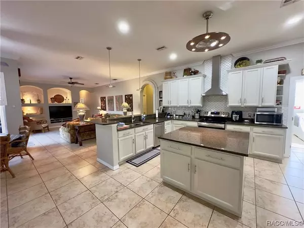 48 Lupine ST, Homosassa, FL 34446