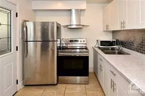 240 MARIER AVE, Ottawa, ON K1L 5R1