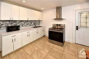 240 MARIER AVE, Ottawa, ON K1L 5R1