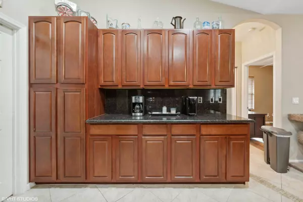 1732 SW Effland AVE, Port Saint Lucie, FL 34953