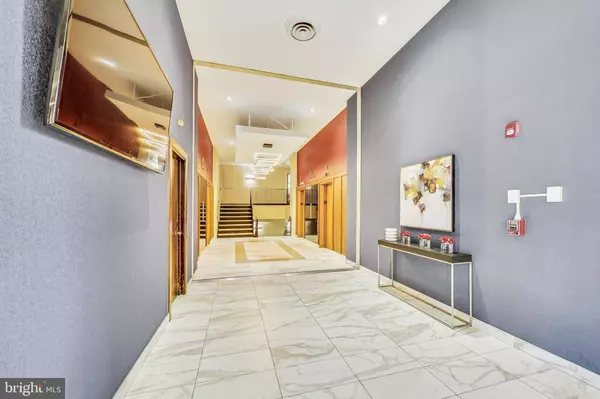 4600 DUKE ST #927, Alexandria, VA 22304