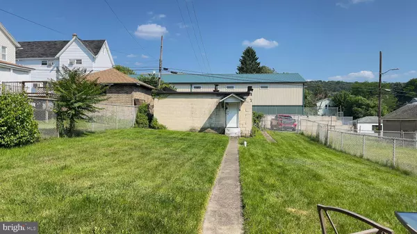 909 IRVING AVE S, Scranton, PA 18505