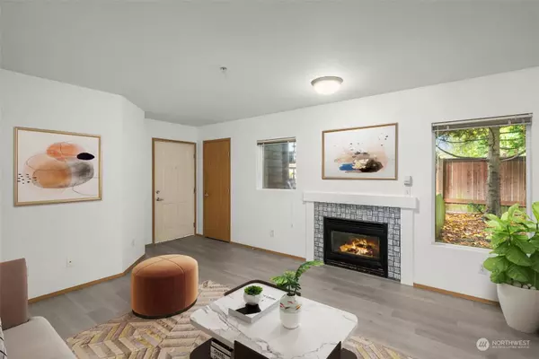 10825 SE 200th ST #H101, Kent, WA 98031