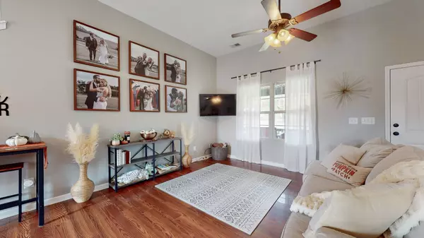 2049 Old Highway 431 #S, Greenbrier, TN 37073