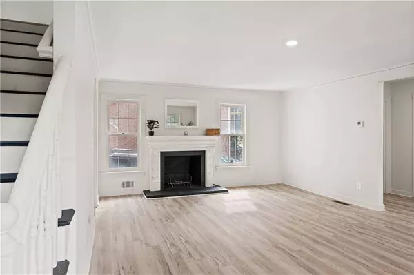 1375 Wenlock Edge CV, Stone Mountain, GA 30083