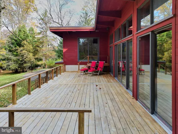 1265 EAGLE RD, New Hope, PA 18938