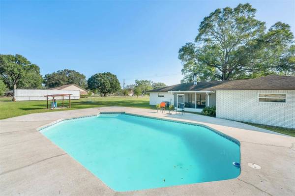 2505 S WIGGINS RD, Plant City, FL 33566