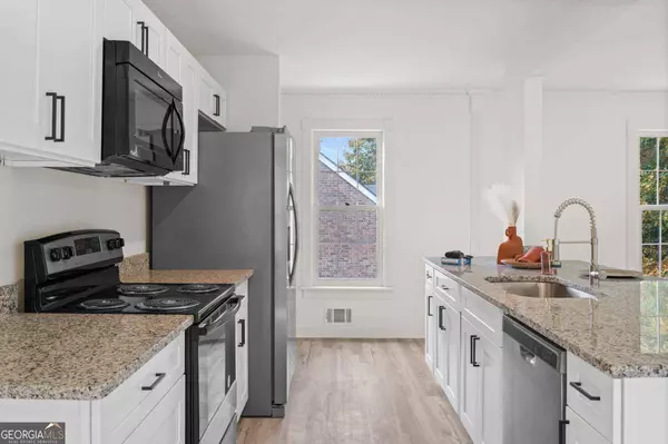 1375 Wenlock Edge CV, Stone Mountain, GA 30083