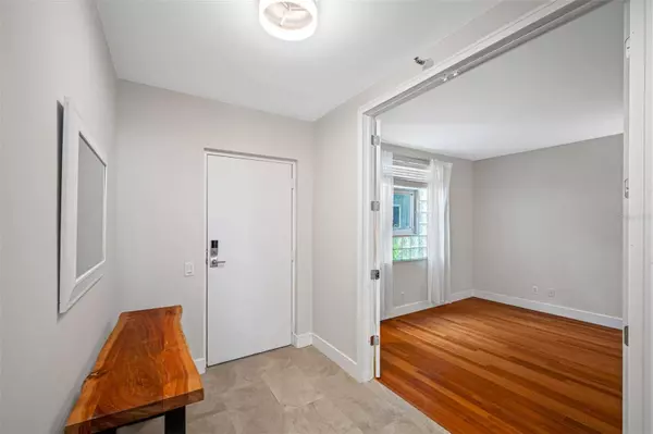 4950 BAYSHORE BLVD #2, Tampa, FL 33611