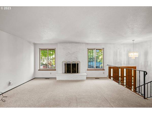 11695 SW FAIRVIEW LN, Portland, OR 97223