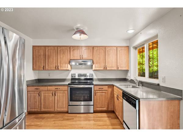 11695 SW FAIRVIEW LN, Portland, OR 97223