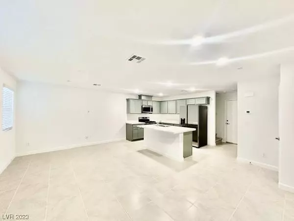 3558 Golden Chariot Avenue, Las Vegas, NV 89106