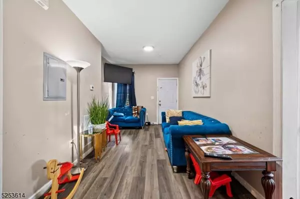 539 Union Ave, Paterson City, NJ 07522