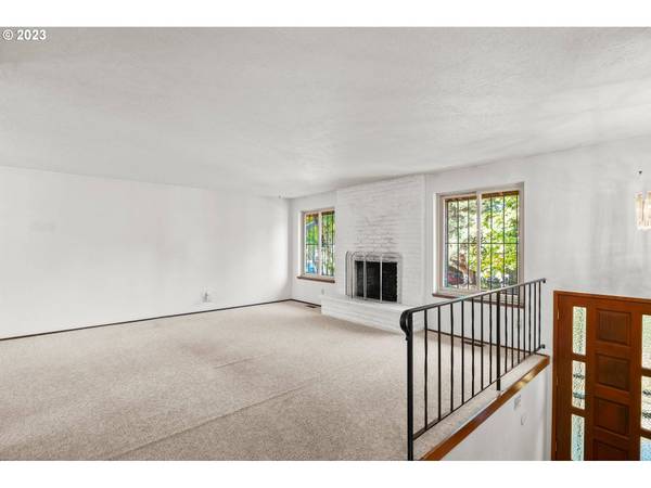 11695 SW FAIRVIEW LN, Portland, OR 97223