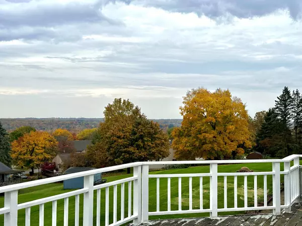 5590 Skyway NE Drive, Comstock Park, MI 49321