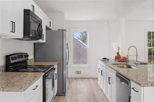 1375 Wenlock Edge CV, Stone Mountain, GA 30083