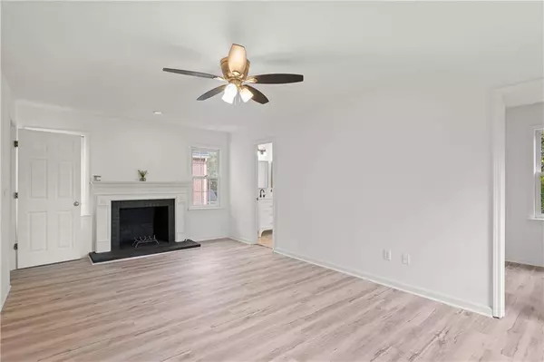 1375 Wenlock Edge CV, Stone Mountain, GA 30083