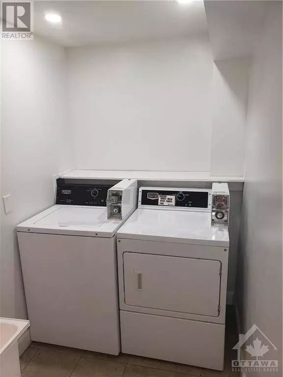 240 MARIER AVE, Ottawa, ON K1L5R1