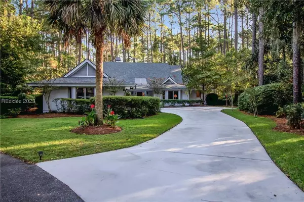 4 Leatherwood CT, Hilton Head Island, SC 29926